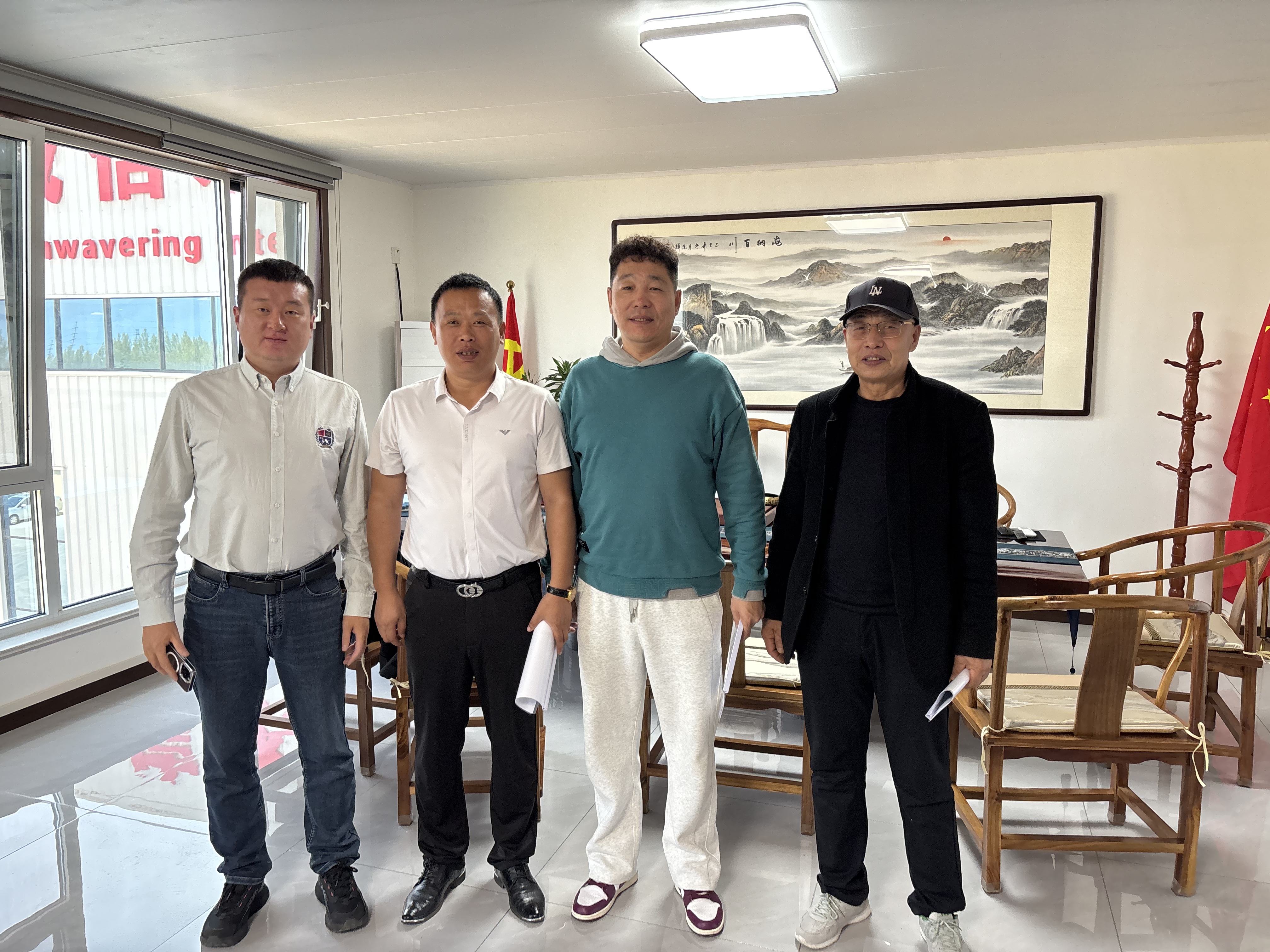 Qingzhou Jinqi heeft met succes een bestelling voor goudwinnings- en verrijkingsapparatuur ondertekend bij Mongoolse klanten