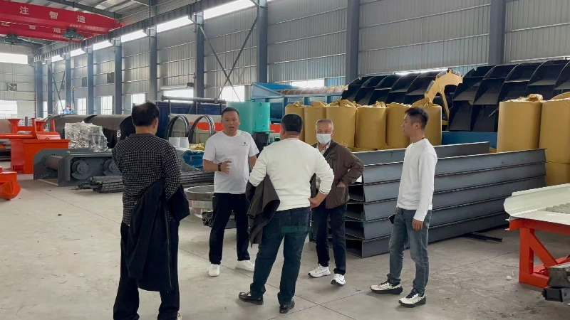 Zuidoost-Aziatische klanten kopen alluviale gouden wasapparatuur terug