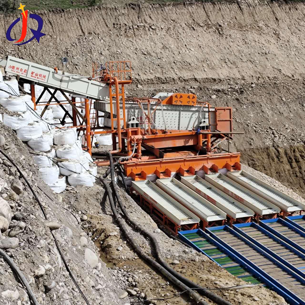 Installatie en inbedrijfstelling van goudwasinstallatie met trilscherm voltooid in Kirgizië